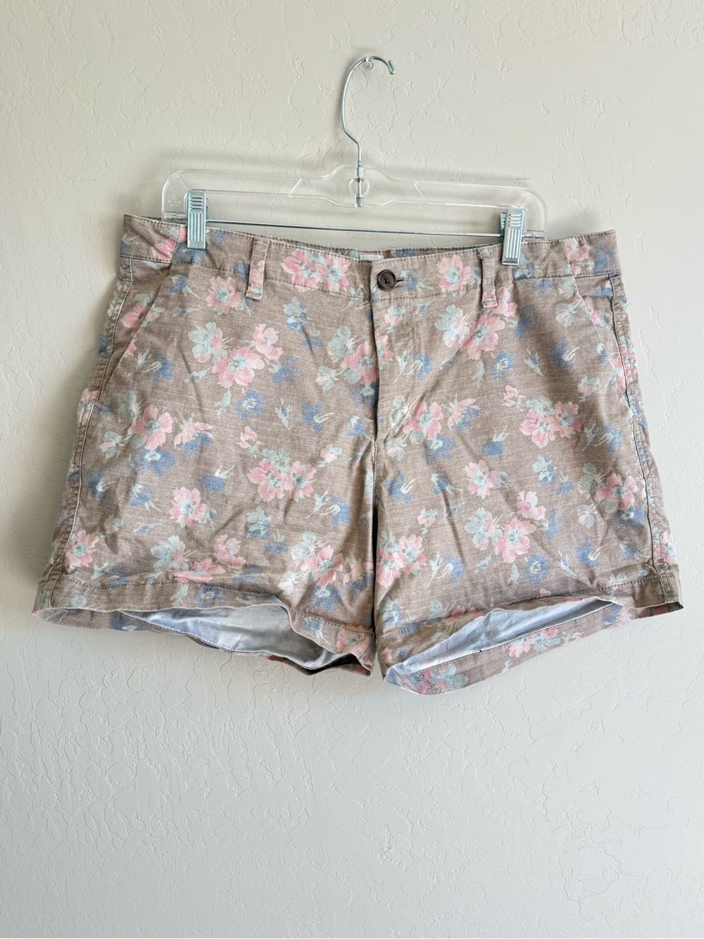 GAP Floral Jean Shorts in Taupe with Pink & Blue Flowers #P192